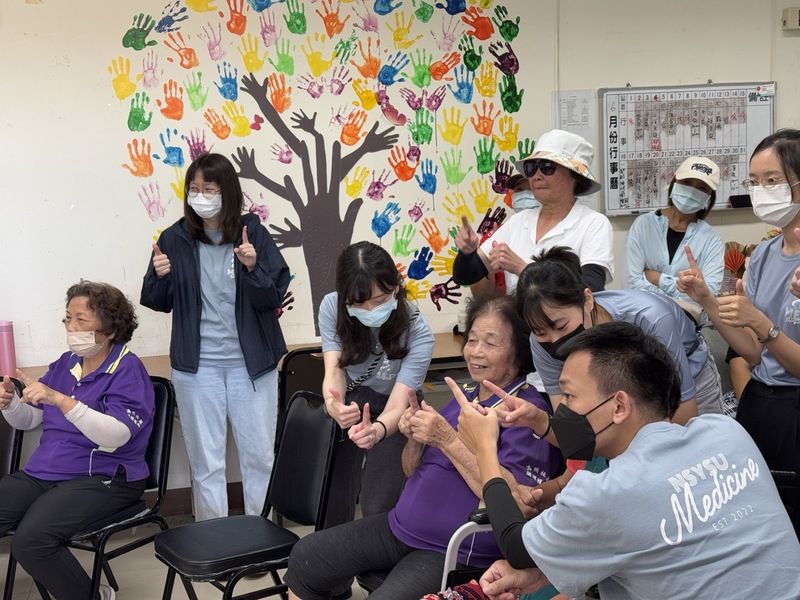 後醫系113學年服務學習-滿州據點衛教活動圖片