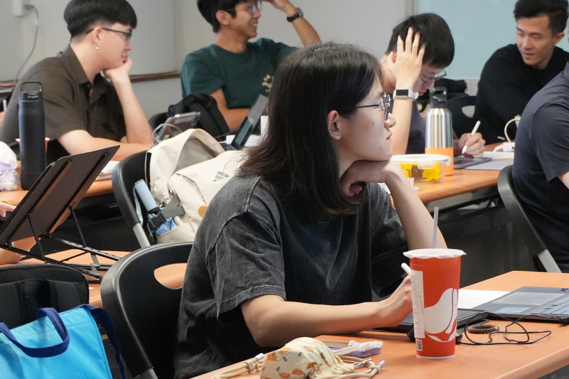 115-1學期二年級【班級職涯座談會】透過能力盤點，發掘自我優勢–翁巧芳講師圖片