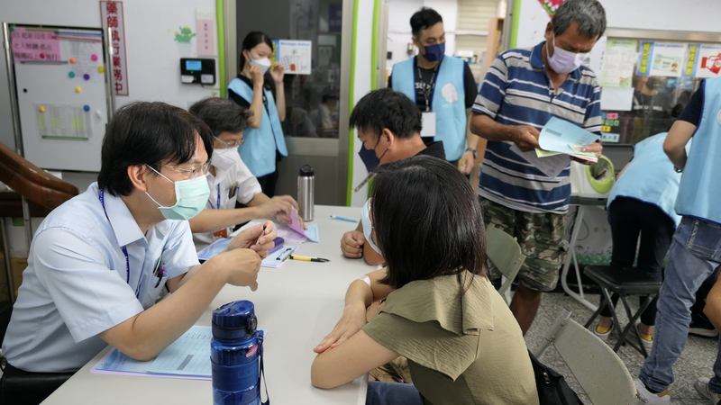 後醫系學生服務學習–滿洲鄉衛生所篩檢義診圖片