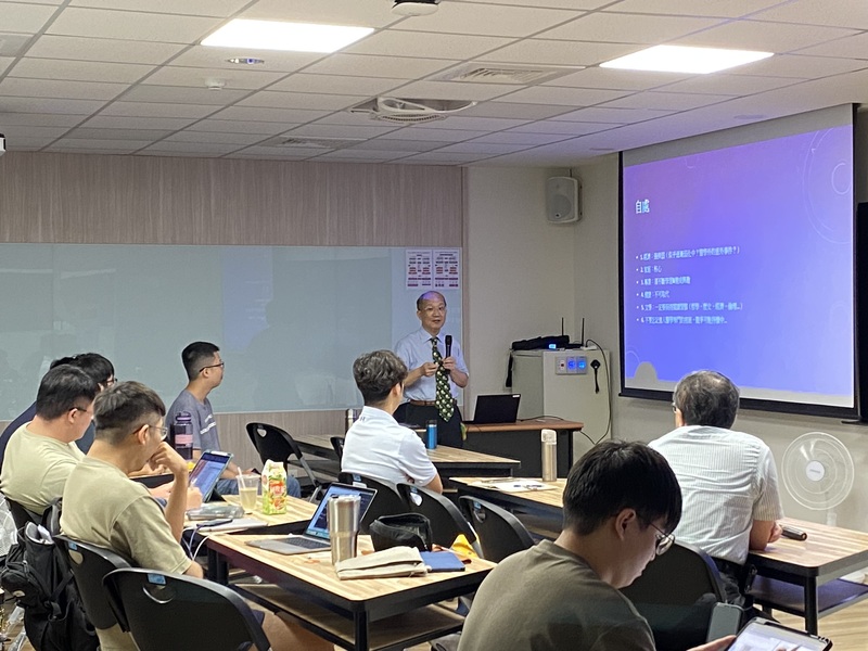 112-1學期習醫之道–恆春鎮衛生所郭仁雄主任圖片