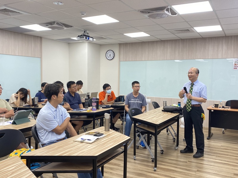112-1學期習醫之道–恆春鎮衛生所郭仁雄主任圖片
