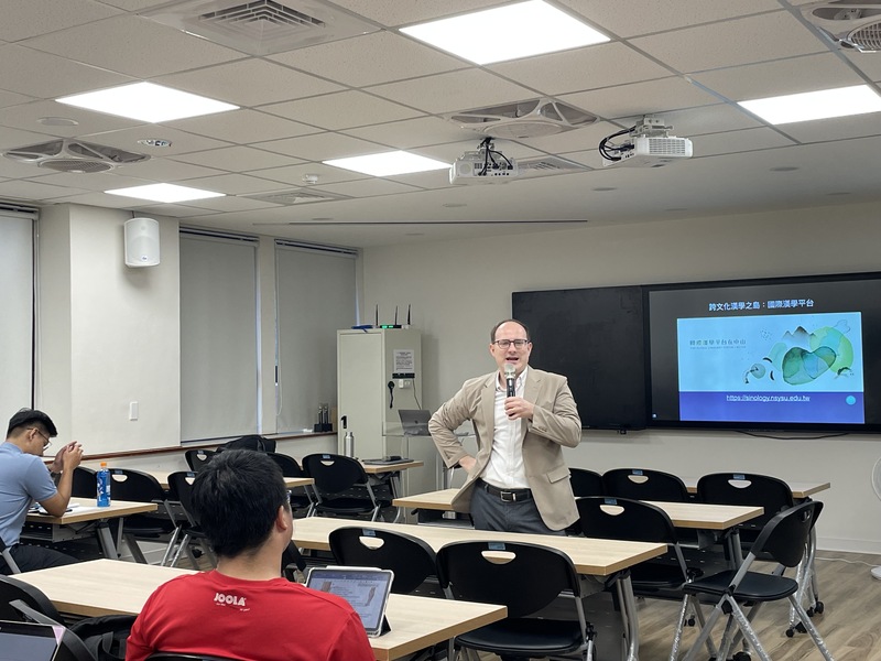 人文藝術與生命哲學課程–莫加南老師《受困寶島，無窮文藝》圖片