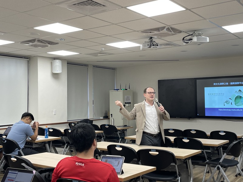 人文藝術與生命哲學課程–莫加南老師《受困寶島，無窮文藝》圖片