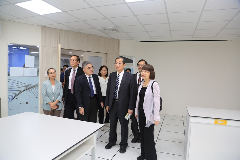 考試院院長暨委員蒞臨參訪圖片