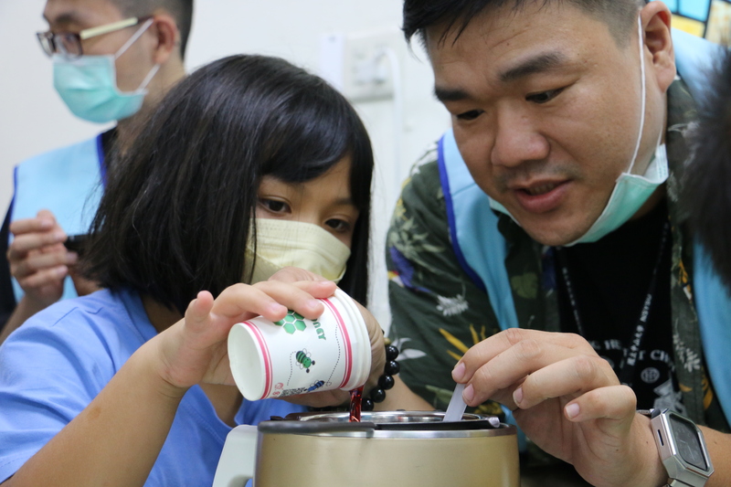 後醫系學生服務學習–深入滿洲鄉衛教宣導圖片