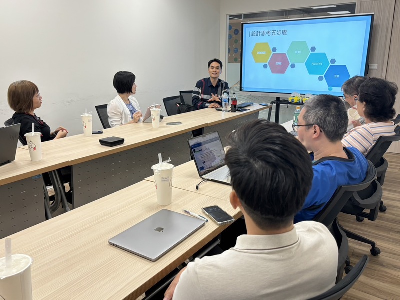 基礎教師師資培育講座-成功大學游濟華老師《創新教學的多重宇宙-設計思考融入課程設計》圖片