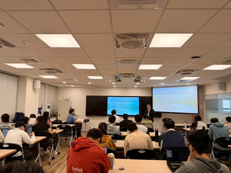 114-1學期後醫系學生醫學人文講座《談臨床學習的挫折預防》圖片