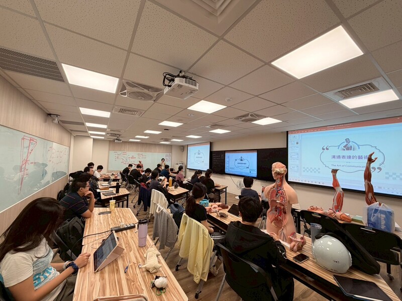 114-1學期後醫系大一學生班級職涯座談會《溝通表達的藝術》圖片