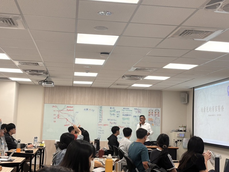 114學年第一學期習醫之道-康孝明主任《居家醫療 經驗分享》圖片