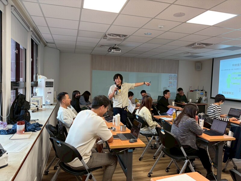 114-1學期後醫系大二學生心理輔導講座《人人必修的溝通課》圖片